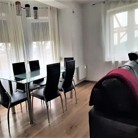 House Between Cracow And * 威利兹卡