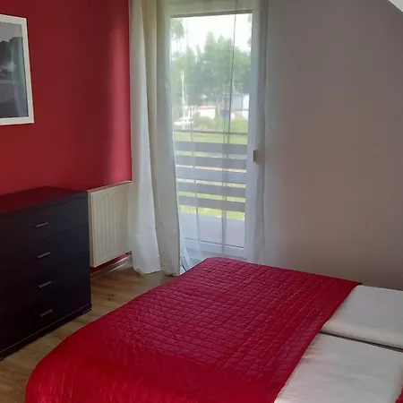 House Between Cracow And 威利兹卡